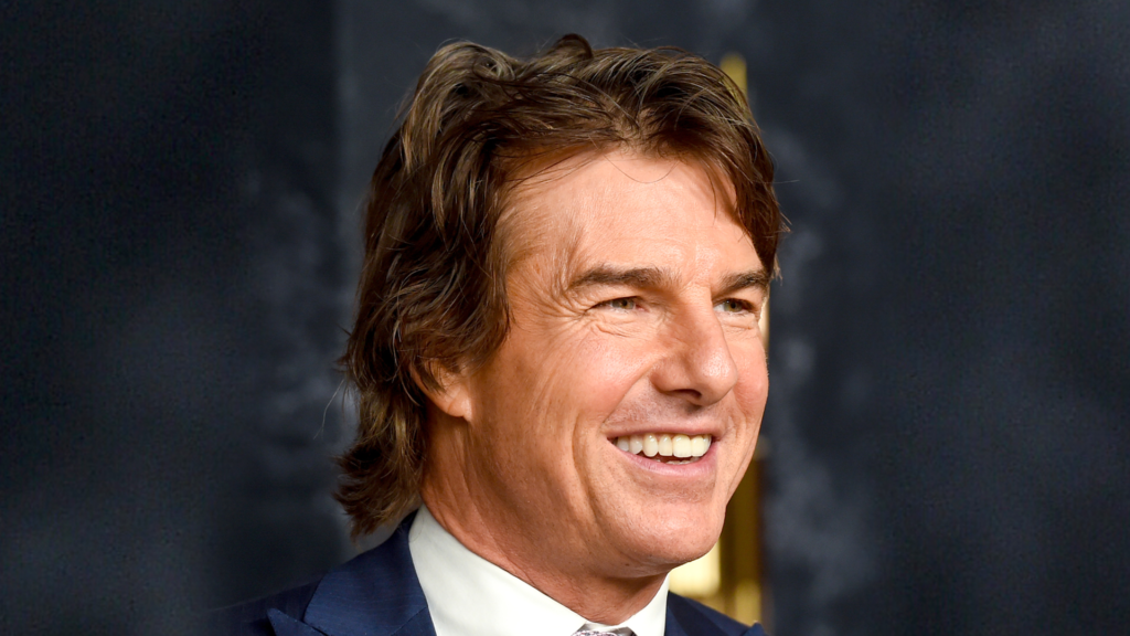 tom cruise plastic surgery