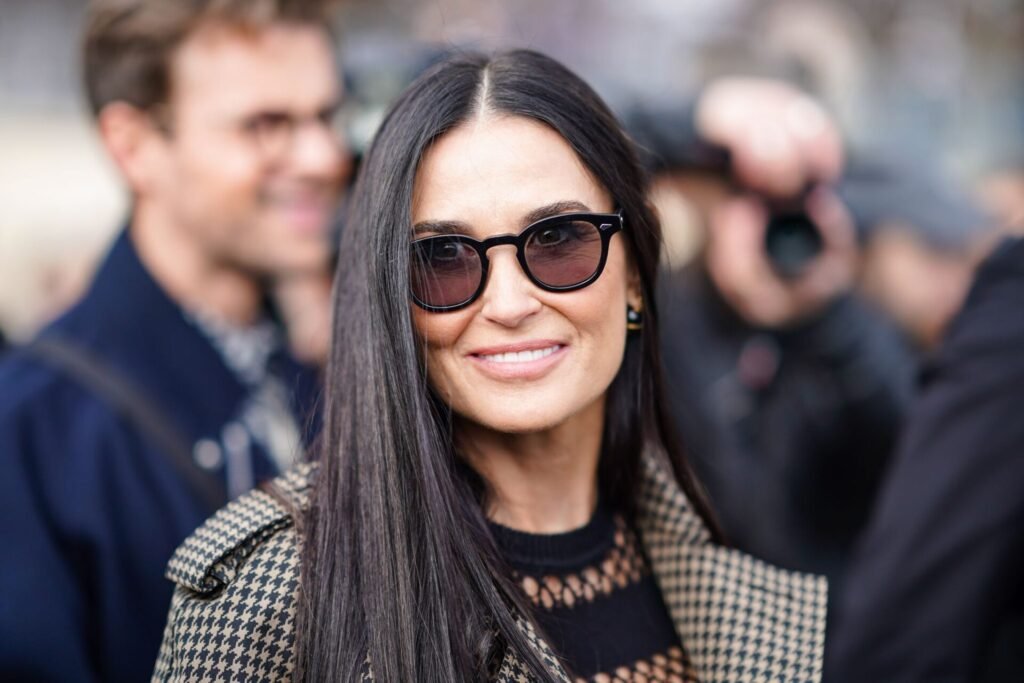 demi moore plastic surgery